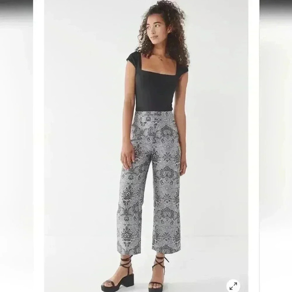 Urban Outfitters Julie Jacquard High Rise Victorian Cropped Pants Size 6 - Picture 3 of 6